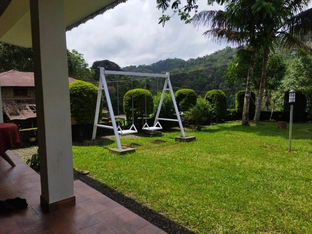 Cassells Jungle Resorts Thekkady Vandiperiyar Екстер'єр фото